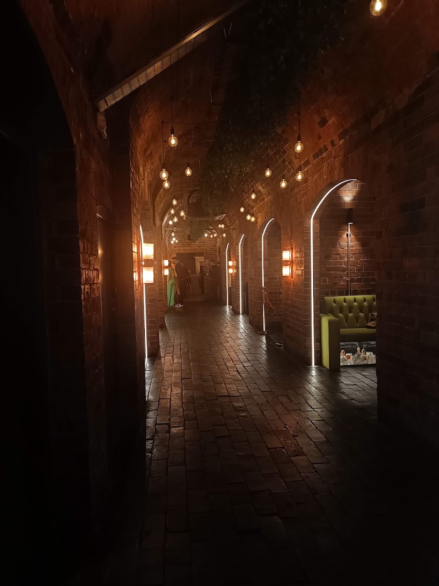 Tabu Bar & Restaurant-4